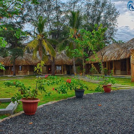 Royal Beach Arugam Bay Esterno foto