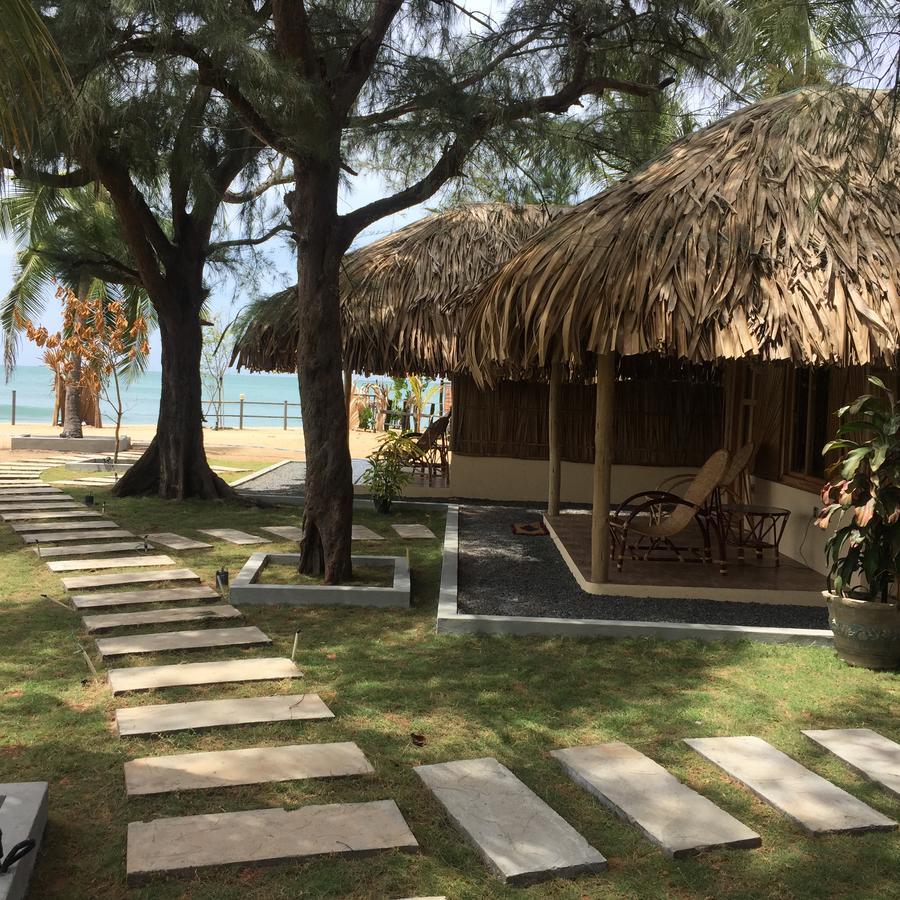 Royal Beach Arugam Bay Esterno foto