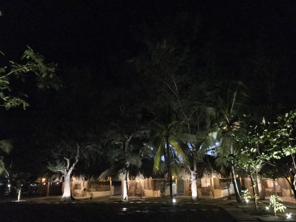 Royal Beach Arugam Bay Esterno foto